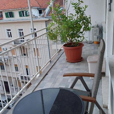 Room With Private Toilet And Balcony In City Center In Shared Apartment Split Zewnętrze zdjęcie