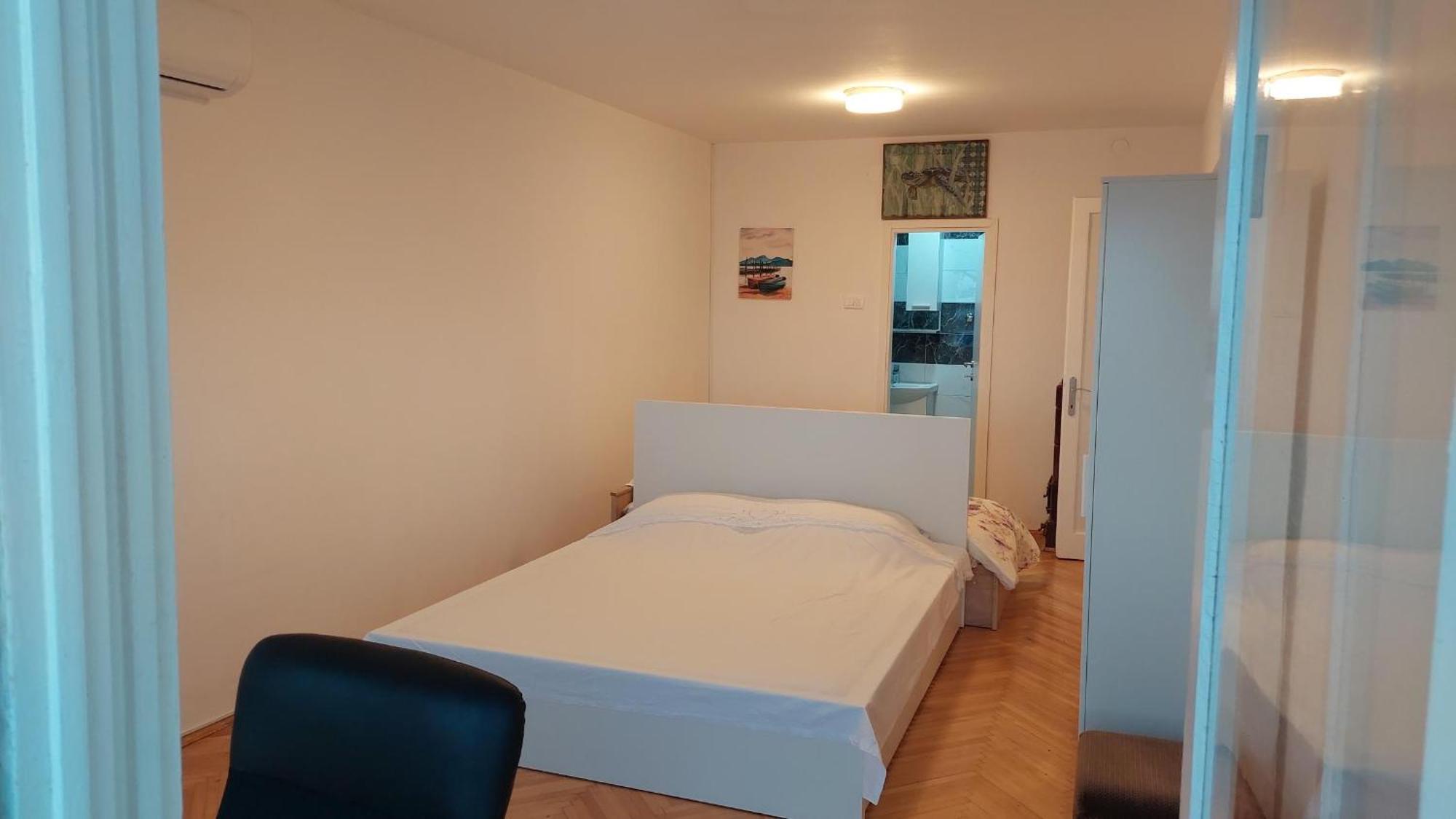 Room With Private Toilet And Balcony In City Center In Shared Apartment Split Zewnętrze zdjęcie